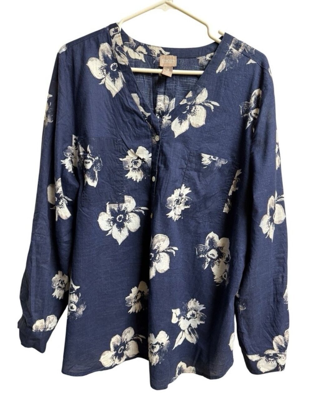 Chico’s Floral Button Front Blouse Size 3 (XL ) Blue White 100% Cotton
